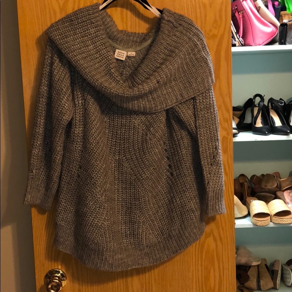 Sweater - Picture 3 of 4